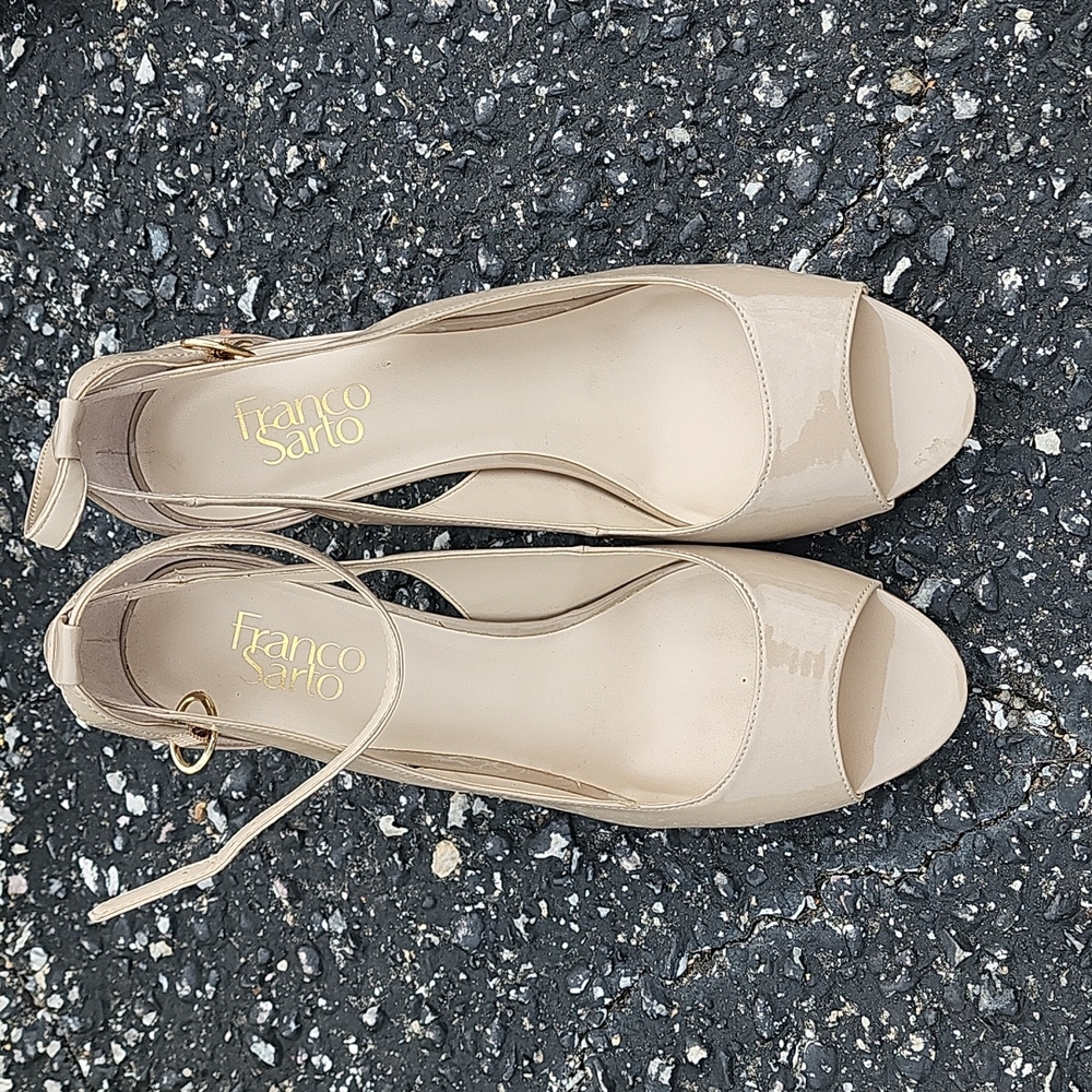 Nude heels 9.5 medium